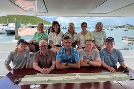 Review img # 15 of the yacht PERPETUAL BLUE