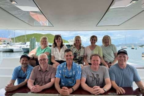 Review img # 17 of the yacht PERPETUAL BLUE